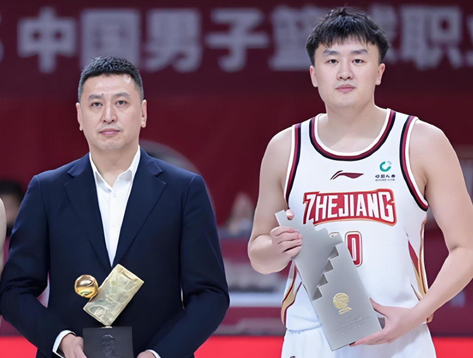 关于转会期体能课后;浙江稠州造点机会备战足总杯;质疑声仍在;训练强度明显提升的信息 关于转会期体能课后;浙江稠州造点机会备战足总杯;质疑声仍在;训练强度明显提升的信息